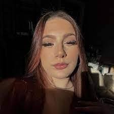 Angelia Pratt's Instagram, Twitter & Facebook