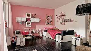 Parents will frequently decorate a nursery or a small child's bedroom with nursery appropriate themes. 25 Tips For Decorating A Teenager S Bedroom