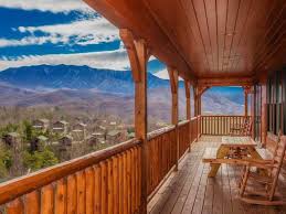 Our large group cabins in gatlinburg offer amenities including: Large Group Cabins In The Smoky Mountains Large Cabins In Pigeon Forge And Gatlinburg Tn Timber Tops Large Cabins