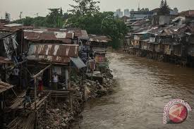 Jabatan alam sekitar (jas) mendedahkan senarai 51 sungai tercemar berdasarkan laporan kualiti alam sekeliling 2017. Sungai Tercemar Berat Di Jakarta Tambah Jadi 61 Persen Antara News