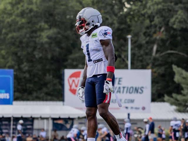 A.J. Brown isn't just helping the Patriots' offense - 98.5 The Sports Hub -  Boston's Home For Sports
