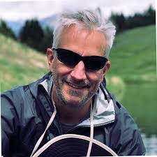 Phillip Mcleod's Instagram, Twitter & Facebook