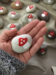 Glucksbringer Stein Fliegenpilz Handbemalt Gastgeschenk Tischdeko Bemalt Pilz In 2020 Herbstdeko Basteln Naturmaterialien Basteln Mit Kindern Glucksbringer Basteln