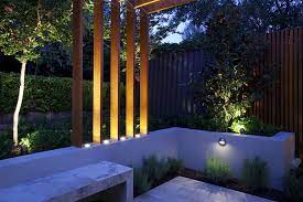 Feature Walls Pillars The Garden Light Company Photo Gallery Outdoor Garden Lighting Modern Pergola Minimalist Garden