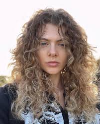 Moment Harry Styles spots his lookalike at concert