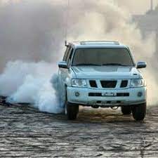 إن سيارة نيسان فتك تورب التي تُعرف منذ عام 2017، باسم نيسان باترول سفاري عبارة عن سيارة دفع رباعي، وقد اشتُهرت بهذا المُسمى الجديد بعد التغيرات التي أدخلت على المقصورة الداخلية والشكل والتصميم. 28 ÙØªÙƒ Ideas In 2021 Nissan Patrol Nissan Nissan Patrol Y61