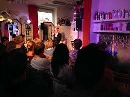 5854 camp rd, hamburg, ny 14075. Barbershop Comedy Nimmt Sich Eine Ungewohnliche Kulisse Ab In Den Beauty Salon Aino Hamburg