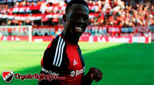 In addition, he is a national team player luis castro, who saw him play when he defended newell's, told us.on boca they saw the game of advincula in the first leg against girona and they did not have good references, but the fact that he played practically fresh off the plane after playing in quito and crossing the atlantic, the possible criticisms. Advincula Me Gustaria Volver A La Liga Argentina Me Gusta Mucho Newells Orgullorojinegro