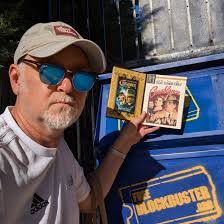 Larry Underhill's Instagram, Twitter & Facebook