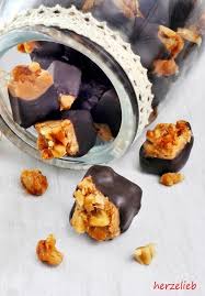 Caramel Konfekt Mit Walnuss Crunch Und Schokouberzug Rezepte Caramel Selber Machen Rezept Kekse