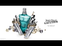 Base notes are vanilla, tonka bean, amber, sandalwood and cedar. Das Lied Aus Der Le Male La Belle By Jean Paul Gaultier Werbung Popkultur De