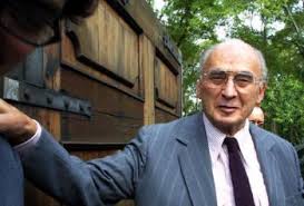 Luis echeverría álvarez (ciudad de méxico, 17 de enero de 1922) es un político y abogado mexicano, miembro del partido revolucionario institucional y presidente de méxico del 1 de diciembre de 1970 al 30 de noviembre de 1976. Luis Echeverria Cumple 97 Anos Es El Ex Presidente Mas Longevo De Mexico Revista Punto De Vista