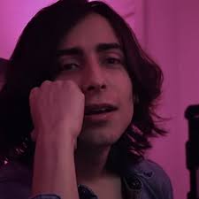 Aidan Gallagher's Hilarious Chicken Joke Livestream