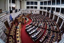 Κατά πλειοψηφία εγκρίθηκε επί της αρχής και επί των άρθρων το νομοσχέδιο του υπουργείου δικαιοσύνης για την συνεπιμέλεια από την ολομέλεια της βουλής μετά από έντονο κοινοβουλευτικό. Sth Boylh To N S Gia Th Synepimeleia Oi Allages Poy Fernei Video Ertnews Gr