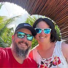 Mike Nowak (@superhotmike) • Instagram photos and videos