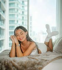 McKinley Richardson Nude Leaks 2 Photos - Fapello