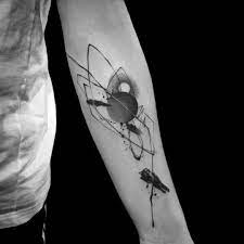 東joshua on instagram 視界 在虛無的空間裡轉著像黑洞一樣 blackholetattoo universetattoo geometric inspiration geometric geometric tattoo