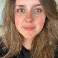 Josephine Lott's Instagram, Twitter & Facebook