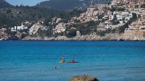 In der umgebung gibt es geschäfte, bars, restaurants oder auch den einen oder anderen club, der zum abendlichen tanzvergnügen einlädt. Spanien Lasst Touristen Im Juli Rein Mallorca Fluge Schon Im Juni The Weather Channel Artikel Von The Weather Channel Weather Com