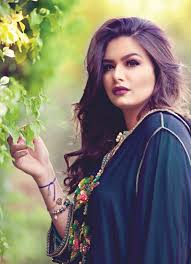 حالة من الجدل أثارتها الفنانة المصرية الشاببة، هنادي مهنا، عقب نشرها مجموعة صور كشفت عن نحافتها وخسارتها للوزن بشكل ملحوظ جدًا، ما جعل الكثيرون يتساءلون حول خضوعها لجراحة تكميم معدة أم حمية غذائية قاسية؟ 10 Ù…Ø¹Ù„ÙˆÙ…Ø§Øª Ù„Ø§ ØªØ¹Ø±ÙÙ‡Ø§ Ø¹Ù† Ù‡Ù†Ø§Ø¯ÙŠ Ù…Ù‡Ù†Ø§ Ø­Ø¨ÙŠØ¨Ø© Ù…Ø­Ù…Ø¯ Ø±Ù…Ø¶Ø§Ù† ÙÙŠ Ø²Ù„Ø²Ø§Ù„ Ø¨ÙˆØ§Ø¨Ø© Ø£Ø®Ø¨Ø§Ø± Ø§Ù„ÙŠÙˆÙ… Ø§Ù„Ø¥Ù„ÙƒØªØ±ÙˆÙ†ÙŠØ©