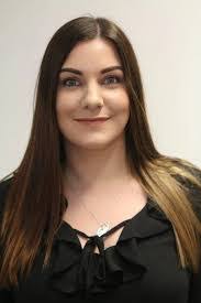 Danielle Andrew's Instagram, Twitter & Facebook