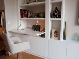Un Appartement De 180 M2 Issu D Une Fusion Living Hallway Office Home Desk Office Walls