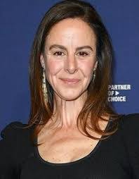 Michelle Giroux's Instagram, Twitter & Facebook