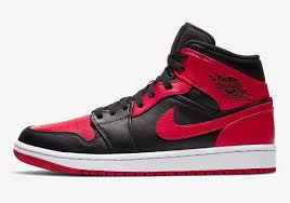 Air Jordan 1 Mid Gets A Banned Makeover In 2020 Air Jordans Jordan 1 Mid Nike Air Shoes