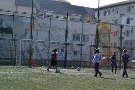Scoala Gimnaziala Nr 4 Ramane Cu Un Singur Teren De Sport Celelalte Doua Nu Pot Fi Realizate