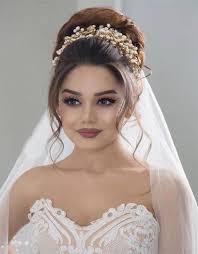 Fresh Modern Bridal Makeup Styles For 2020 Girls Stylesmod Bridal Makeup Style Bride Hairstyles Bridal Hair Buns