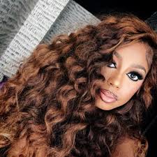 Lacey Mills (@LaceyLou14)