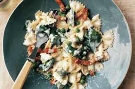 Gordon Ramsay S Farfalle With Bacon Peas And Sage Italian Recipes Goodtoknow Recipe Gordon Ramsay Recipe Gordon Ramsey Recipes Farfalle Pasta Recipes