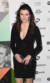 Pin On Aisling Bea