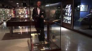 Neden boynuzlu kızıl bir mahluk fenerbahçe'ye kupa verdi? Fenerbahce Muzesi Youtube