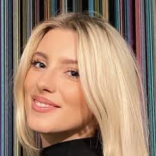 Olivia Novak's Instagram, Twitter & Facebook