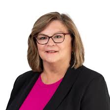 Deanna Polk's Instagram, Twitter & Facebook