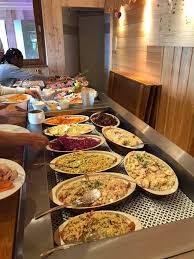 Безкоштовні газети у фойє, сховище для багажу та пральня. Dimanche Midi Buffet A L Auberge Hotel Restaurant Mont Champ Du Feu Facebook