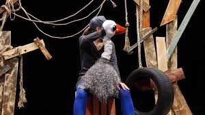 Brzydkim Kaczątkiem Zdrojowy Teatr Animacji rozpoczyna sezon artystyczny 2025/2026, spektakl według bajki Christiana Andersena jest również pierwszą premierą Andrzeja Bartnikowskiego pełniącego od ...