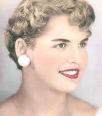 Esther Casey's Instagram, Twitter & Facebook