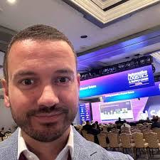 Dennis Kunz's Instagram, Twitter & Facebook