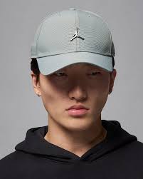 Nike Jordan Rise Cappello Baseball Jordan Cappello Strutturato Con Jumpman  In Metallo Jordan Nike IT
