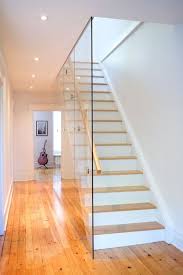 20 Glass Staircase Wall Designs With A Graceful Impact On The Overall Decor Modern Staircase Staircase Decor Glass Staircase