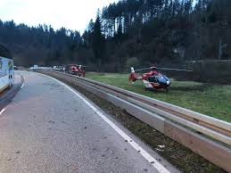 Sie seien ins kinderkrankenhaus nach turin gebracht worden und befänden sich in kritischem zustand, sagte ein sprecher der rettungskräfte. Baiersbronn Todlicher Unfall Auf B 462 Nach Mutter Ist Nun Auch Kind Gestorben Baiersbronn Umgebung Schwarzwalder Bote