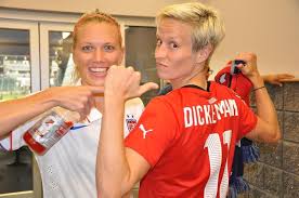 View lara dickenmann profile on yahoo sports. Former Olympique Lyon Teammates Megan Rapinoe And Lara Dickenmann Exchange Jerseys After The Usa Switzerland Match On Aug 20 2014 Twitter Fussball