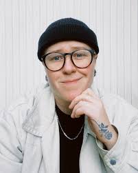 laura holz (@bushflies) • Instagram photos and videos