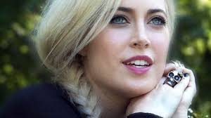Pretty short hairstyle ideas for women gallery short hairstyles assume their acceptance among women as they are not alone low nutrition hairstyle they are additionally hairstyles with an effect. 44 Charlotte Sullivan Ideas Charlotte Sullivan Charlotte Rookie Blue