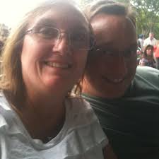 Warriors, stand up! 😂#NationalMerryGoRoundDay