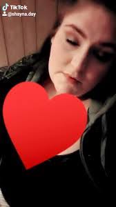 Shayna Day's Instagram, Twitter & Facebook