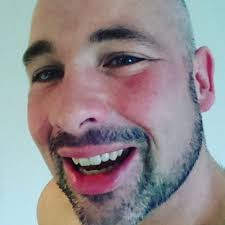 Karol Gallagher (@karolontheball)