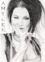 Shae Crump's Instagram, Twitter & Facebook